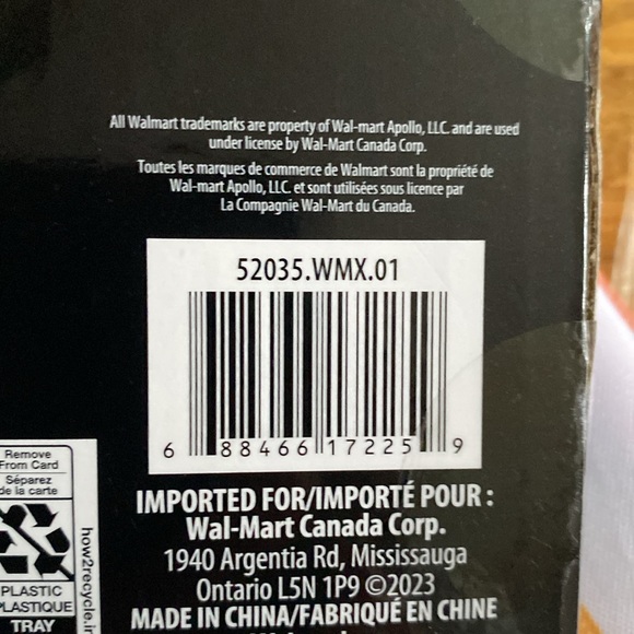 Hometrends striped tablecloth. - Picture 4 of 4